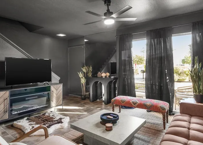 2br Townhome W Pool Bbq Walk To Old Town *