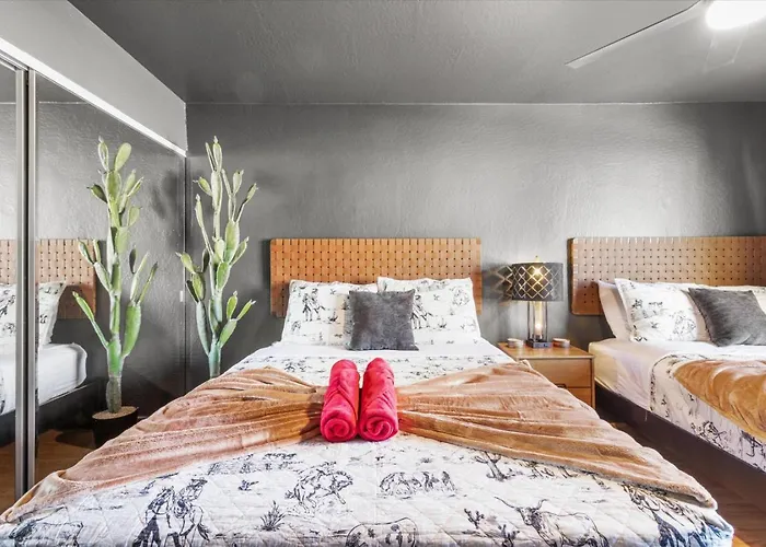 2br Townhome W Pool Bbq Walk To Old Town Scottsdale