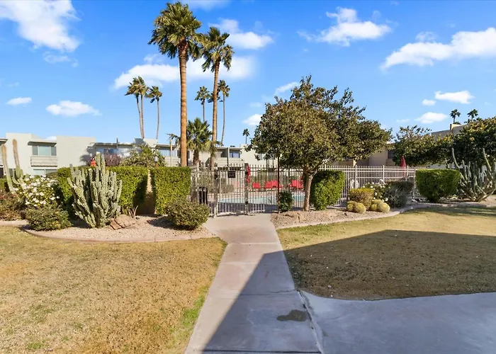 Holiday home 2br Townhome W Pool Bbq Walk To Old Town
