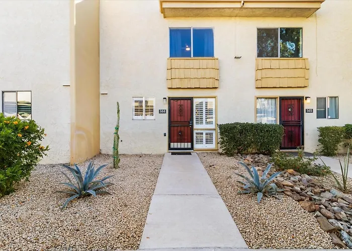 Holiday home 2br Townhome W Pool Bbq Walk To Old Town
